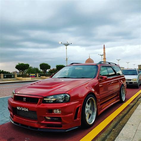 r34 family